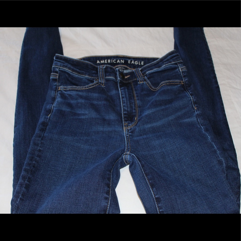 American Eagle Highwaisted Darkwash Skinny Jeans